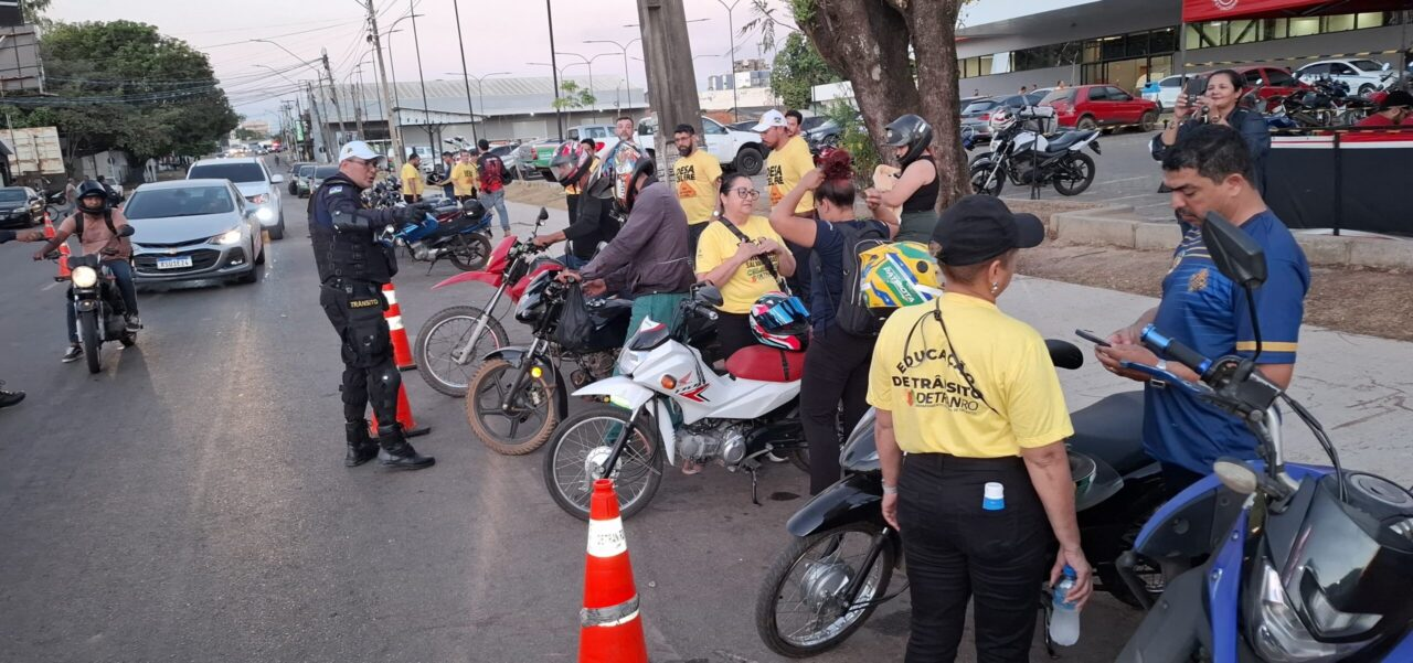 Ações educativas e troca de capacetes iniciam a Semana Nacional de Sinistros com Motociclistas em Porto Velho